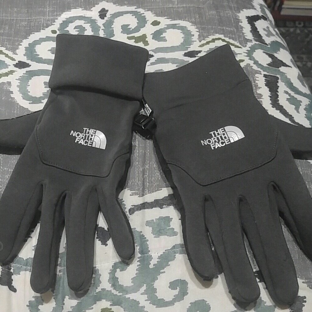 The North face gloves